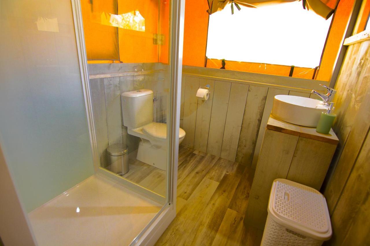 Hotel Grande Glamping With Pool à Biograd Na Moru Extérieur photo