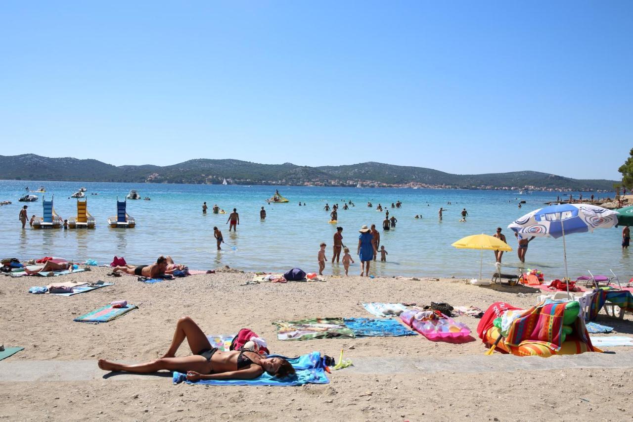 Hotel Grande Glamping With Pool à Biograd Na Moru Extérieur photo