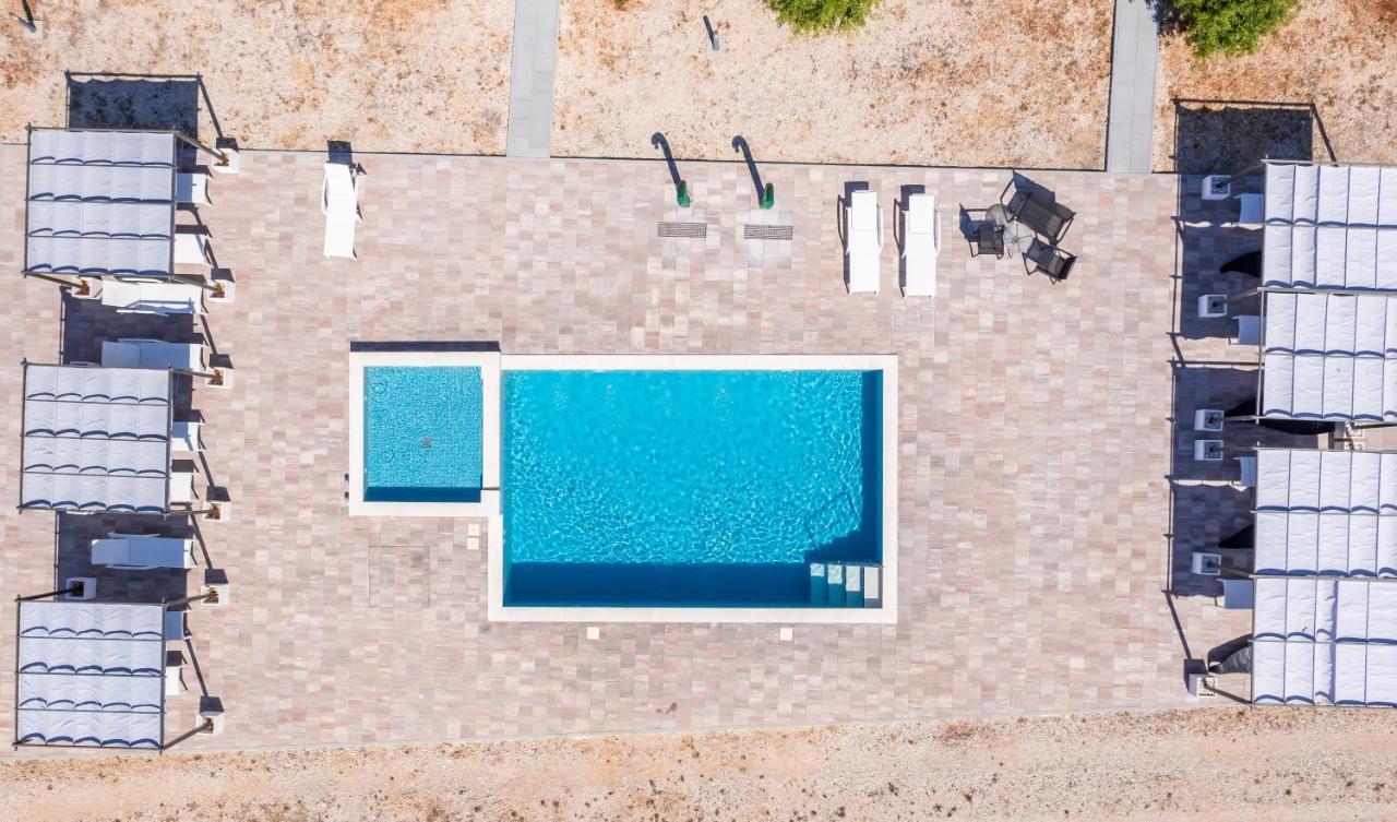 Hotel Grande Glamping With Pool à Biograd Na Moru Extérieur photo