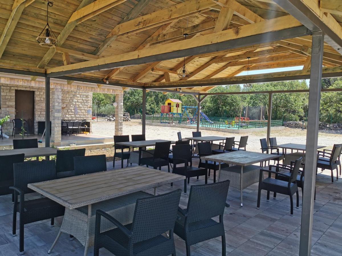 Hotel Grande Glamping With Pool à Biograd Na Moru Extérieur photo