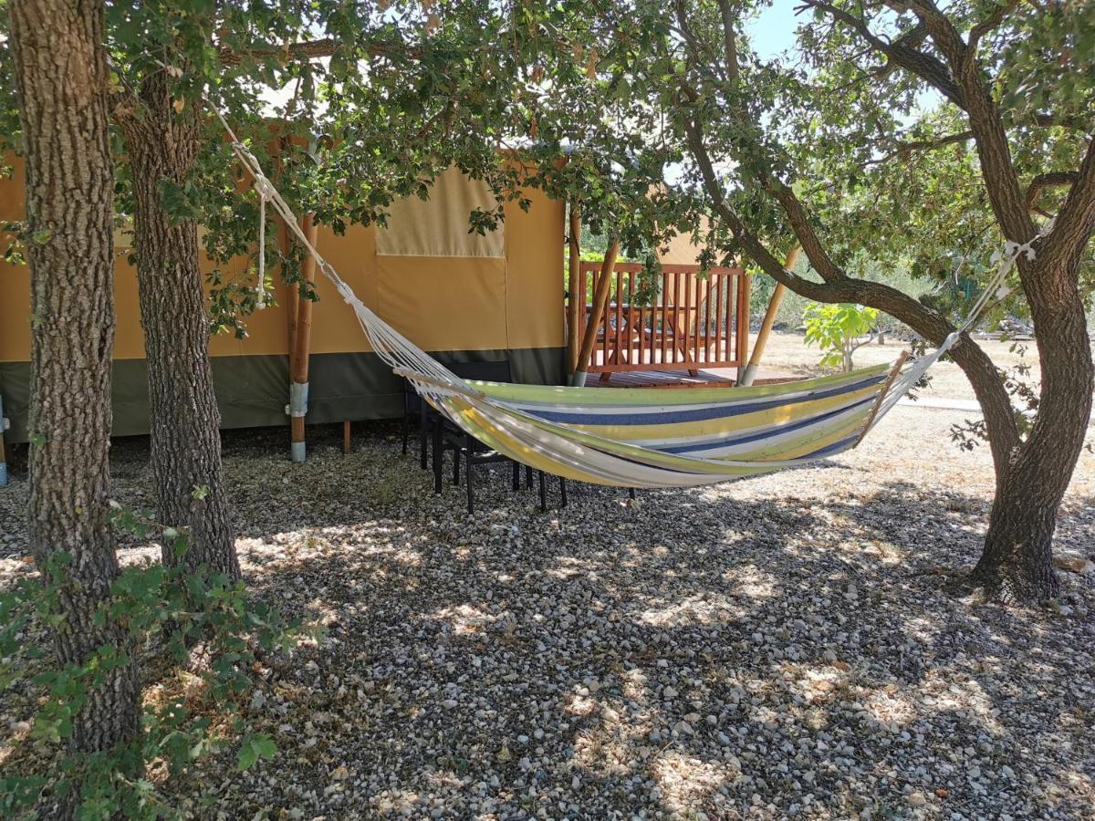Hotel Grande Glamping With Pool à Biograd Na Moru Extérieur photo