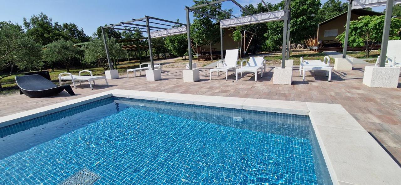 Hotel Grande Glamping With Pool à Biograd Na Moru Extérieur photo